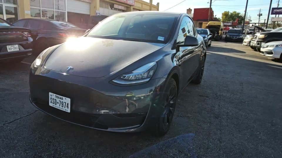 2023 Tesla Model Y Long Range