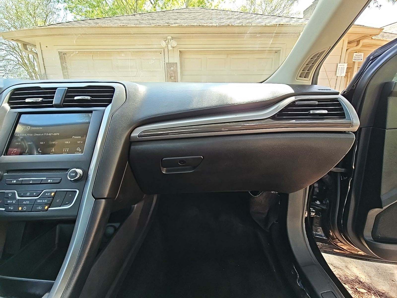 2017 Ford Fusion SE FWD