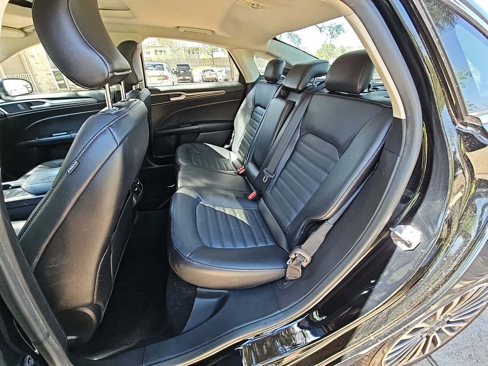 2017 Ford Fusion SE FWD