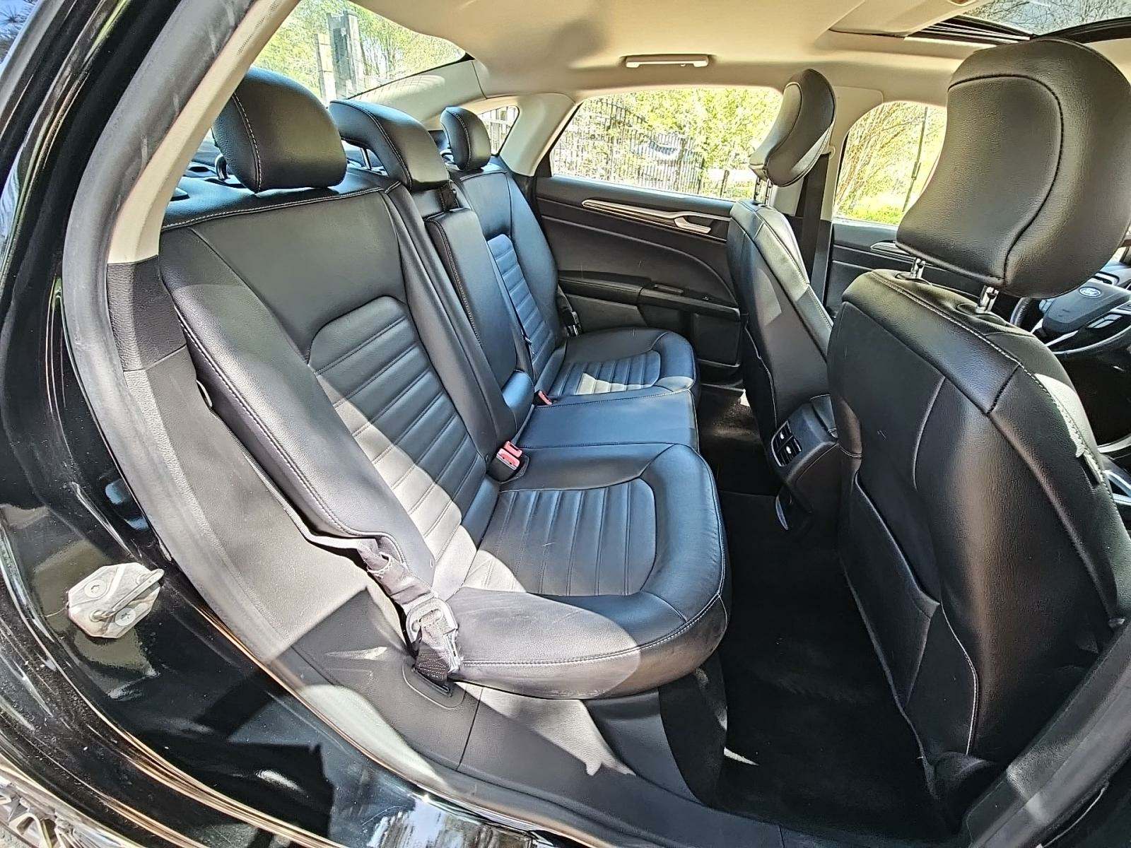 2017 Ford Fusion SE FWD