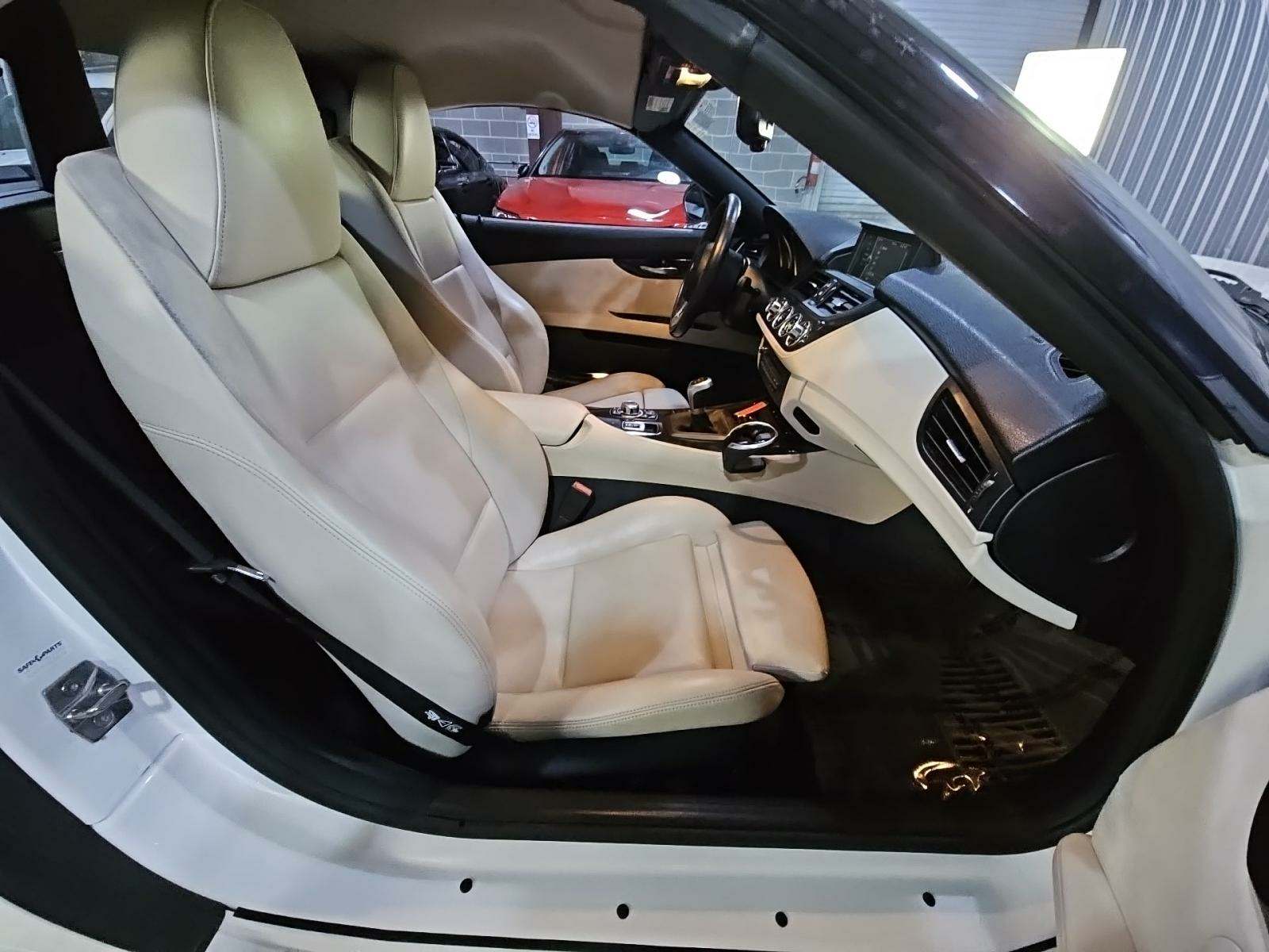 2011 BMW Z4 sDrive30i RWD