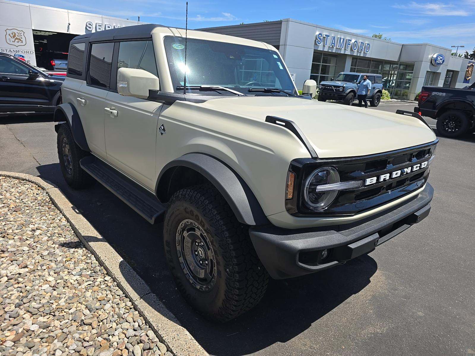 FORD BRONCO - 4