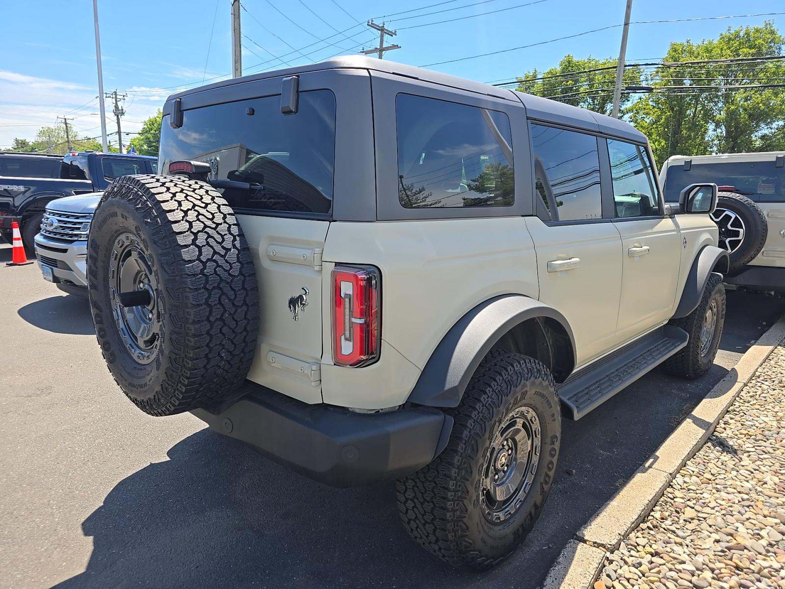 FORD BRONCO - 3
