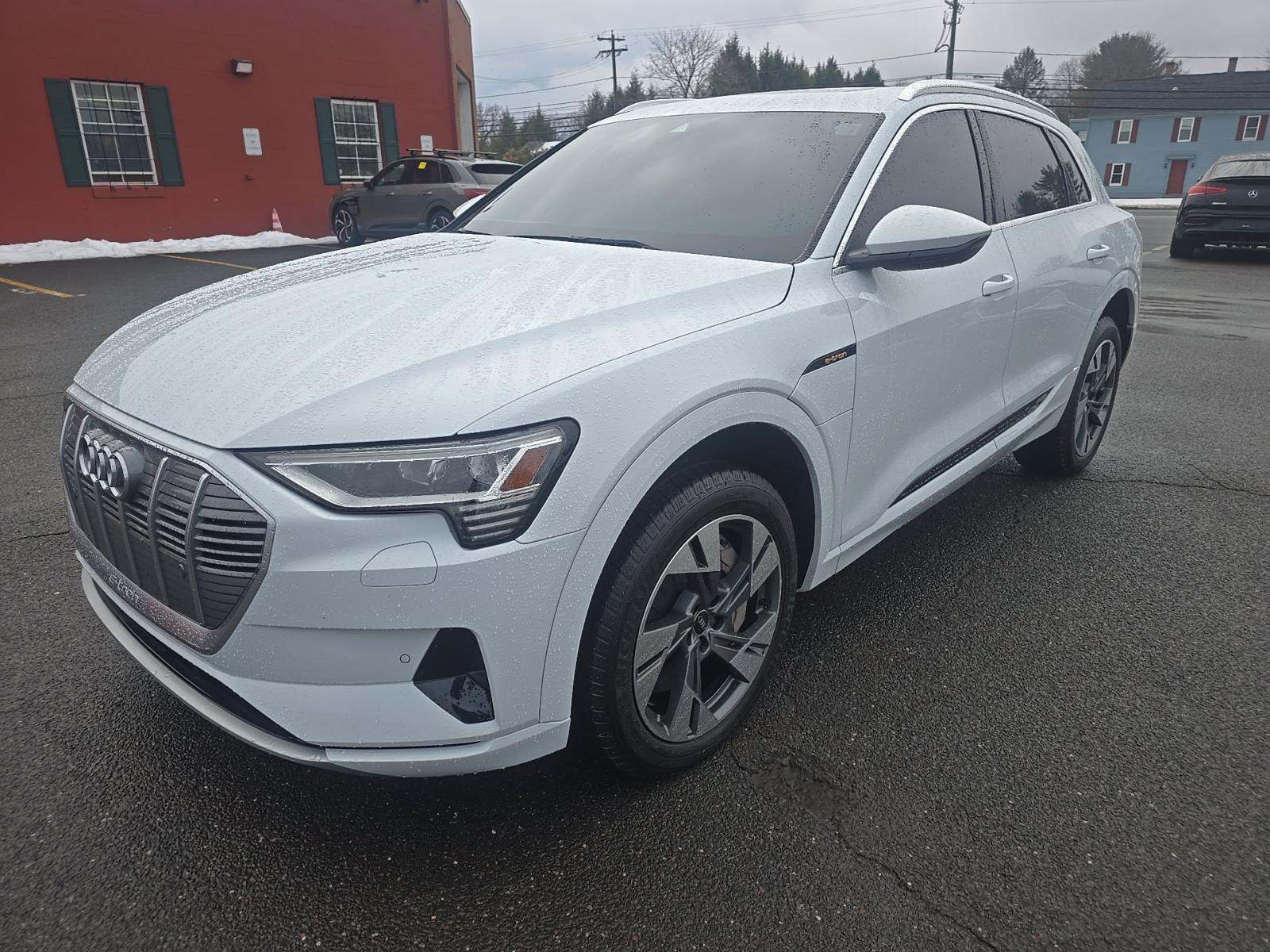 2021 Audi e-tron Premium