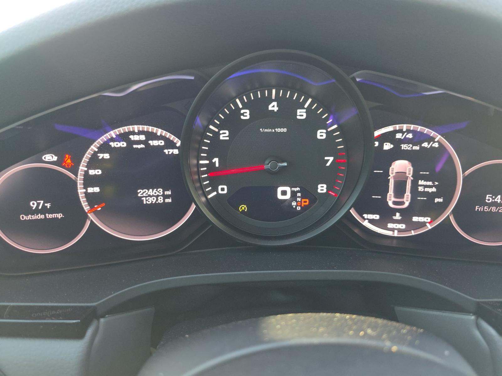 PORSCHE CAYENNE - 9