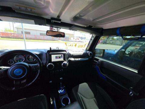 JEEP UNLIMITED SAHARA - 10