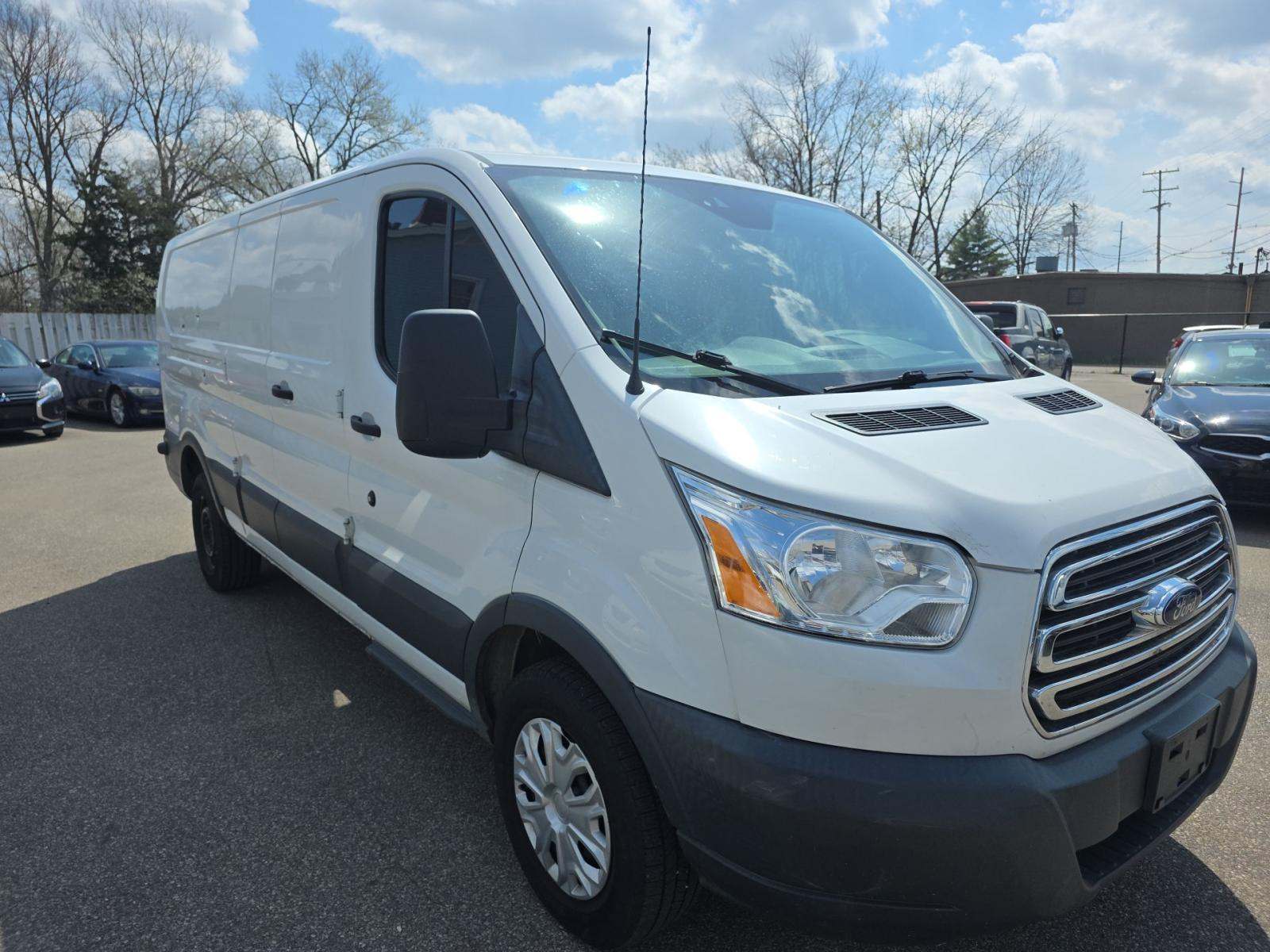 FORD TRANSIT 250 - 4
