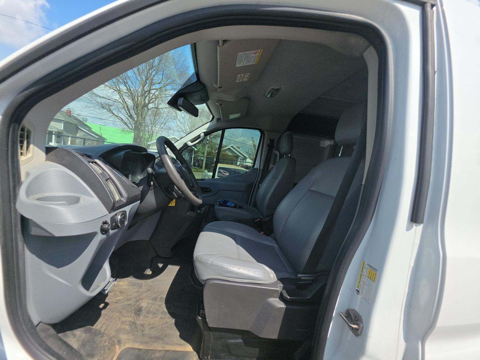 FORD TRANSIT 250 - 6
