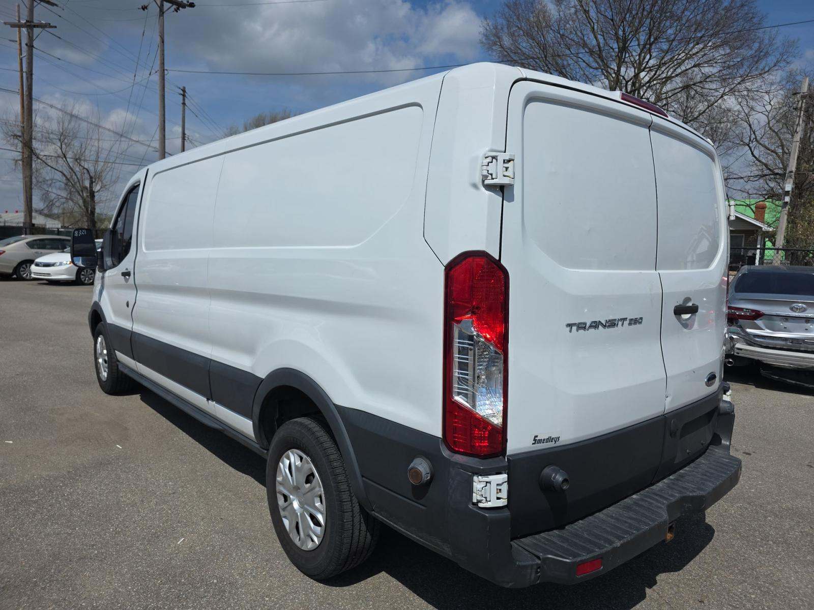 FORD TRANSIT 250 - 2