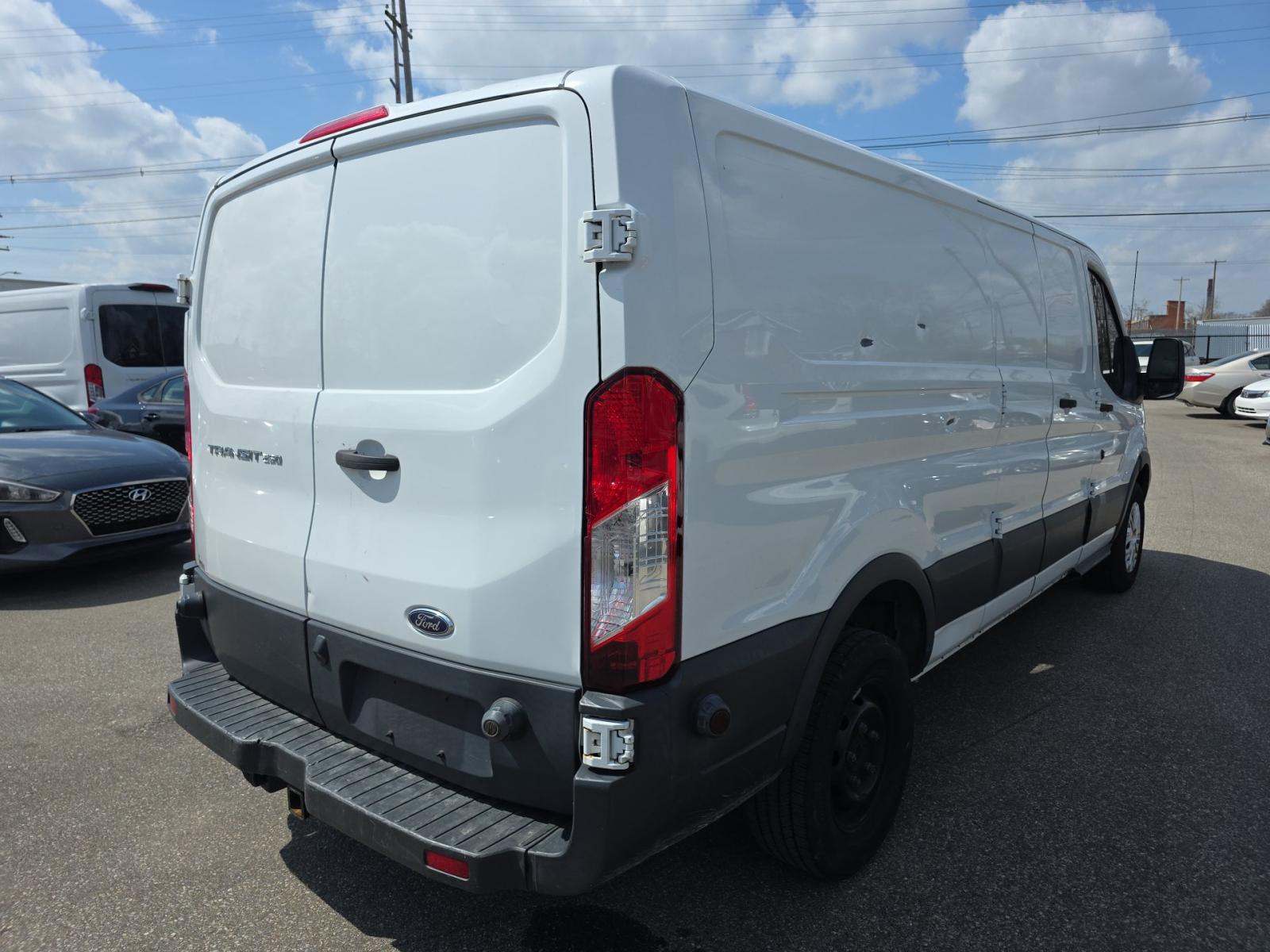 FORD TRANSIT 250 - 3