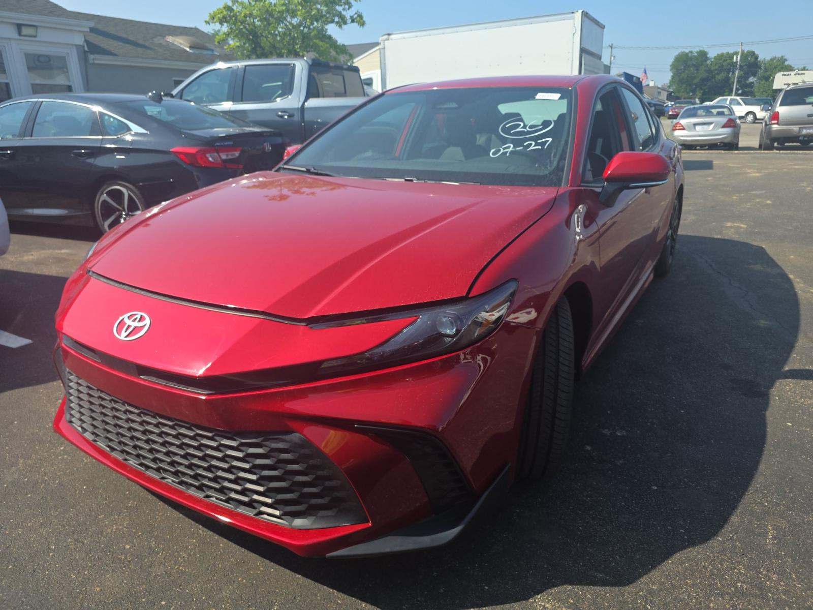 2025 Toyota Camry SE FWD