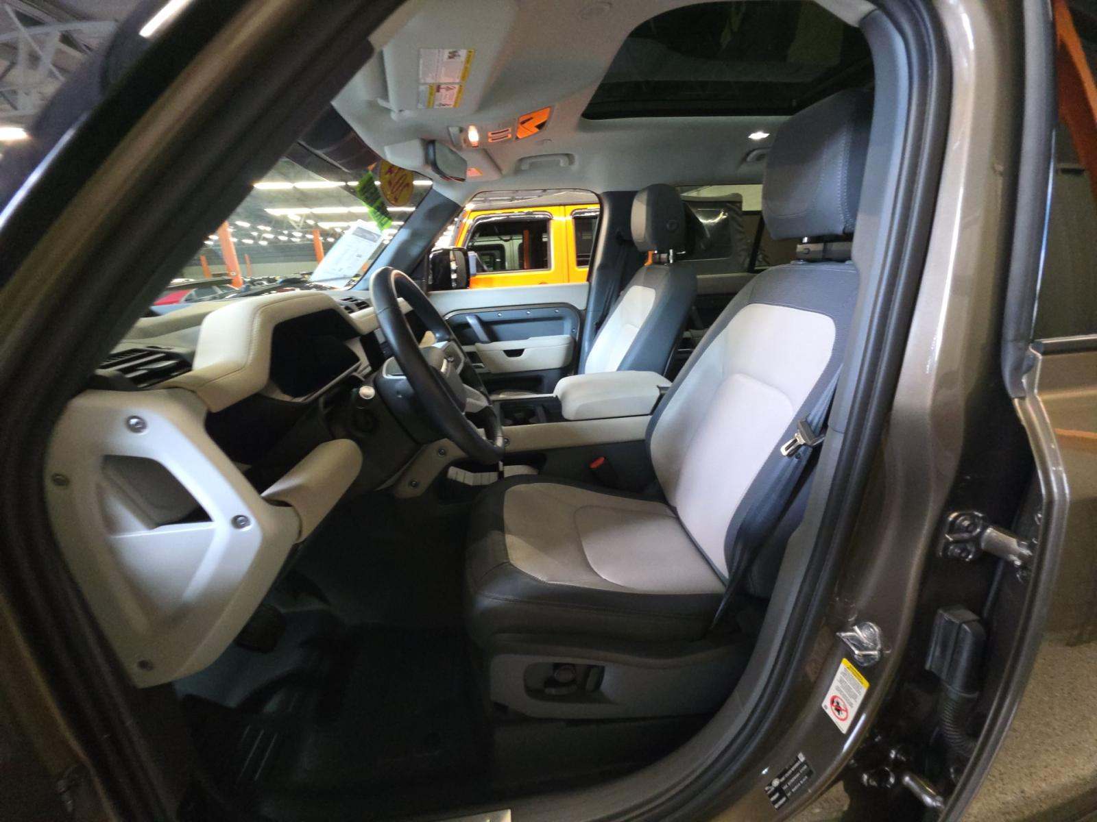 2024 Land Rover Defender 110 X-Dynamic SE AWD