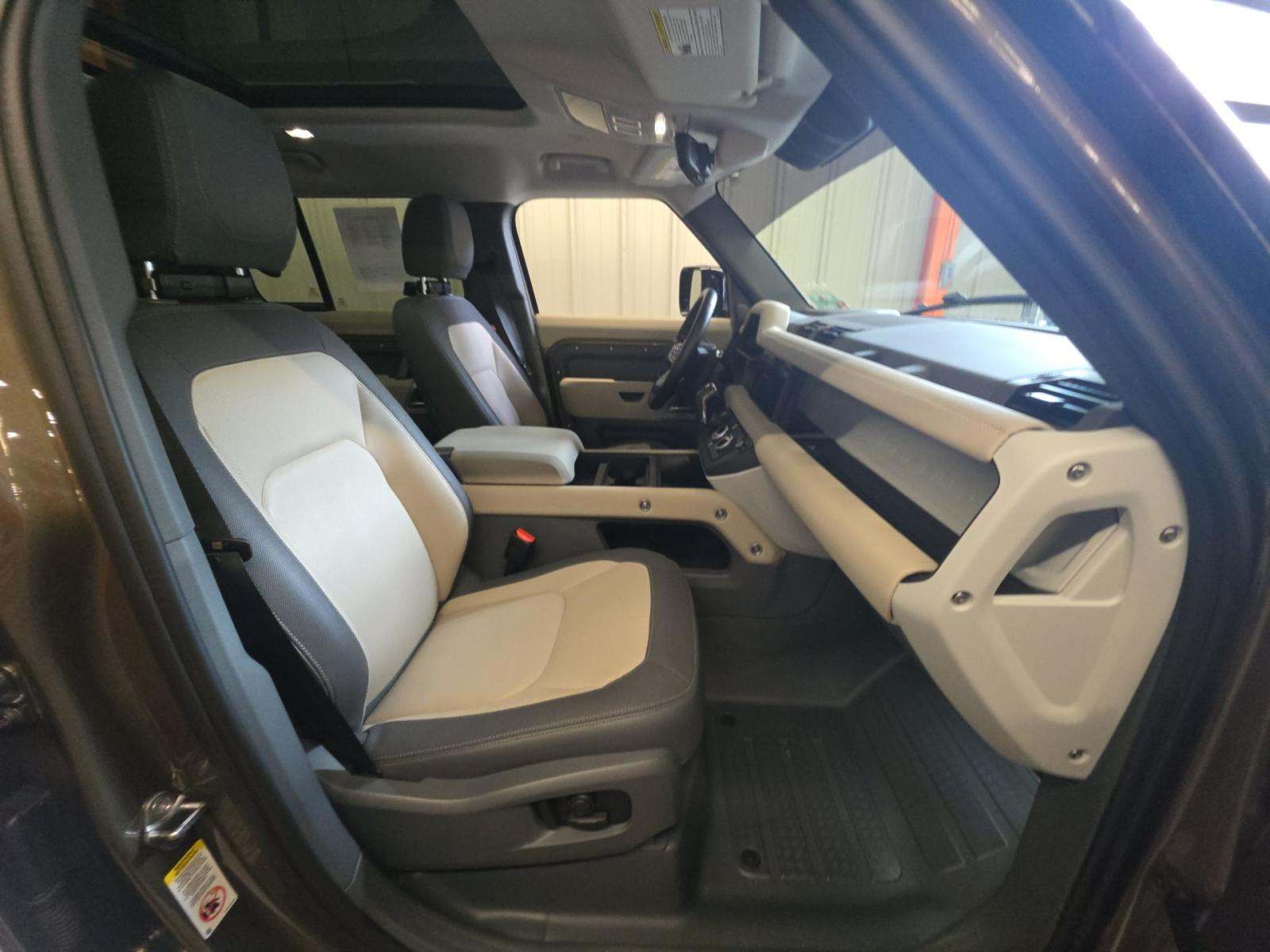 2024 Land Rover Defender 110 X-Dynamic SE AWD