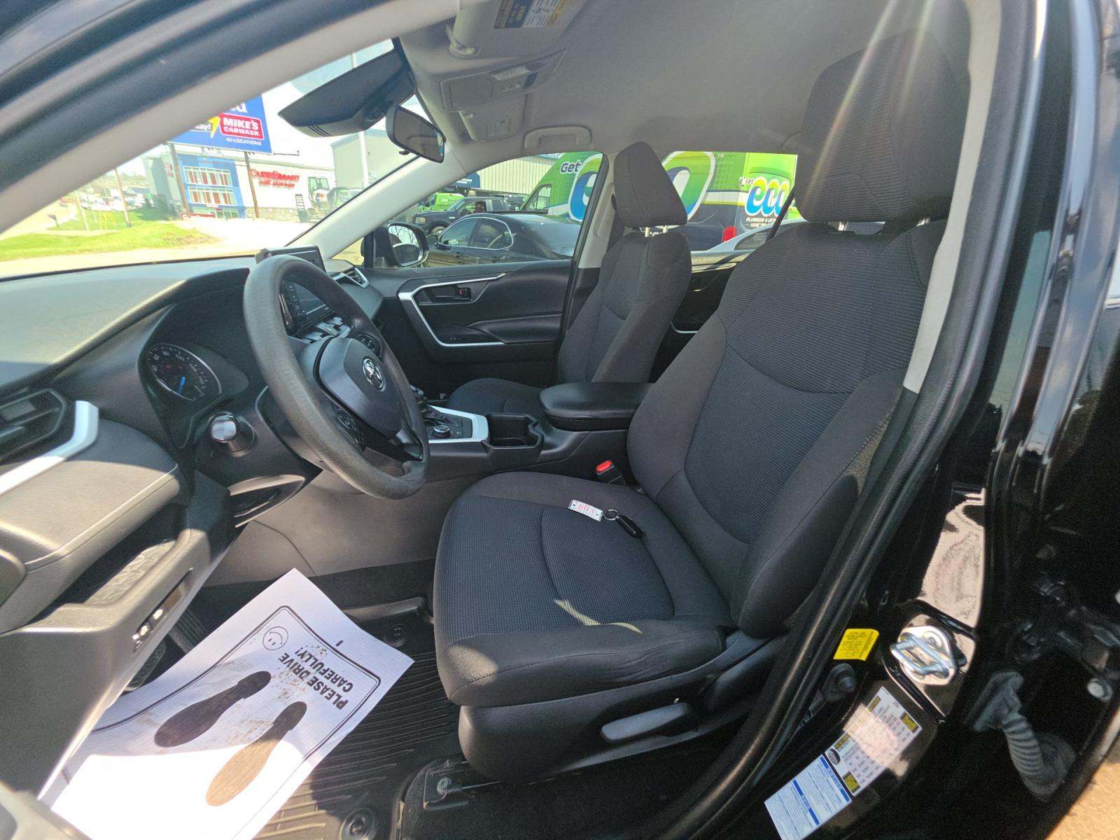 2022 Toyota RAV4 Hybrid LE AWD