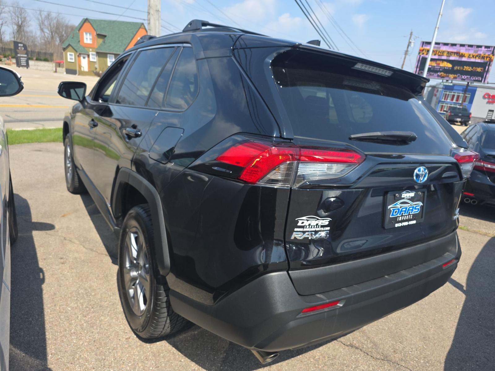 2022 Toyota RAV4 Hybrid LE AWD