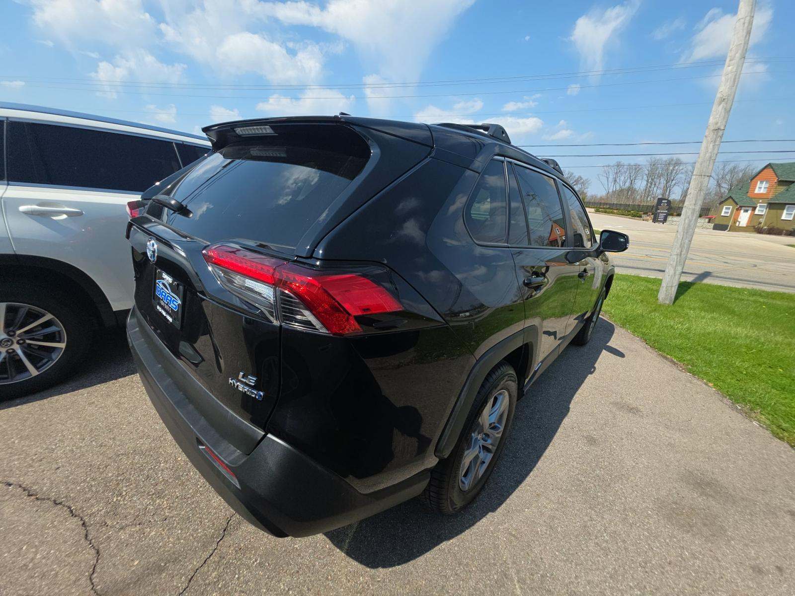 2022 Toyota RAV4 Hybrid LE AWD