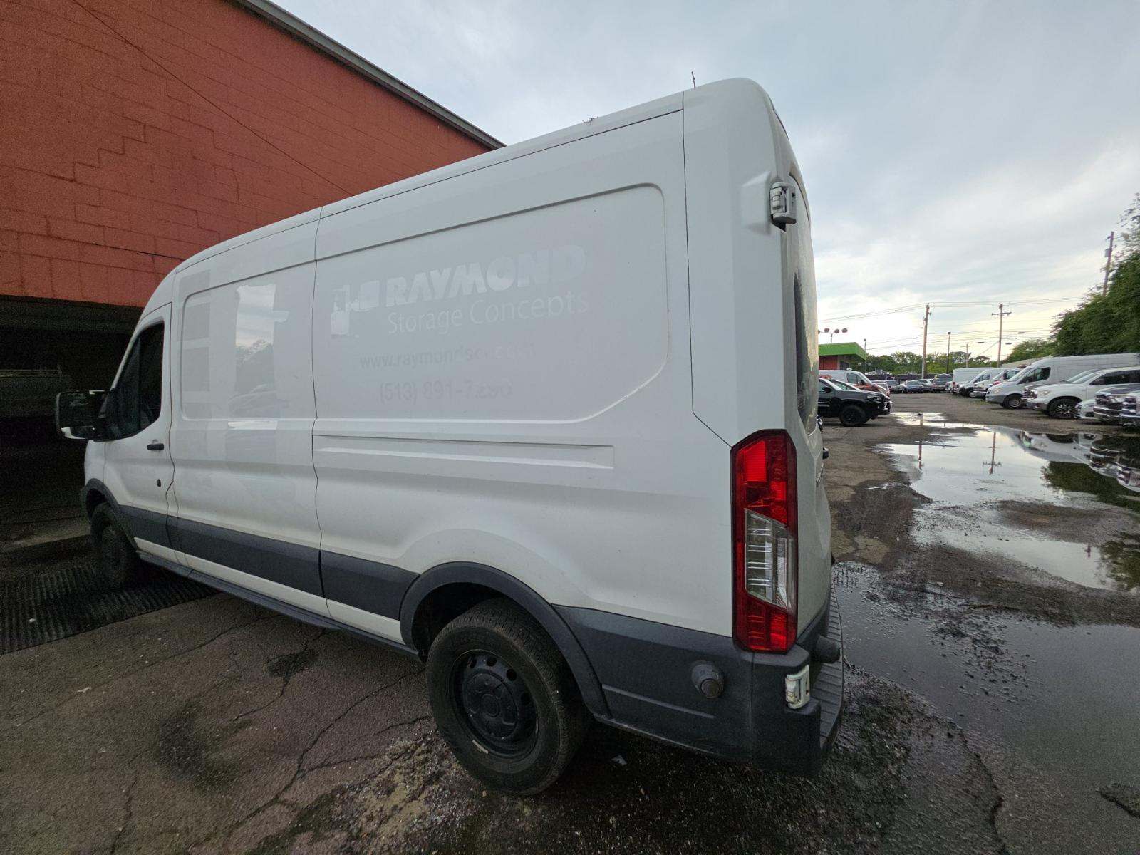 FORD TRANSIT 250 - 2
