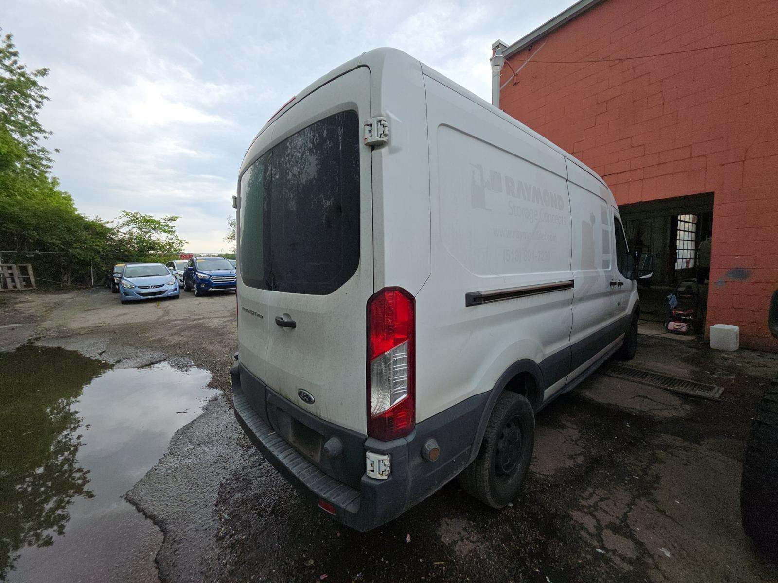 FORD TRANSIT 250 - 3