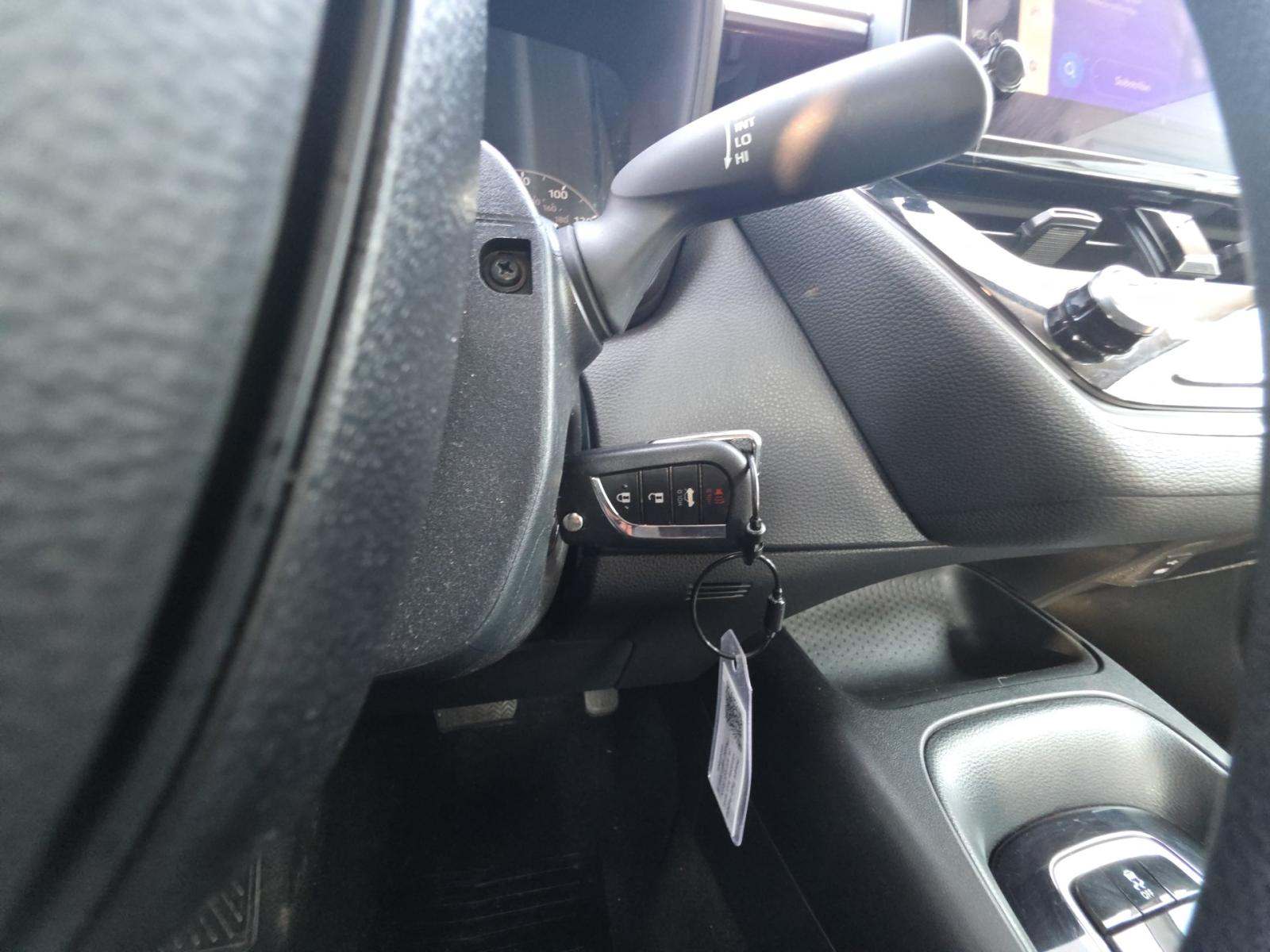 2024 Toyota Corolla LE FWD