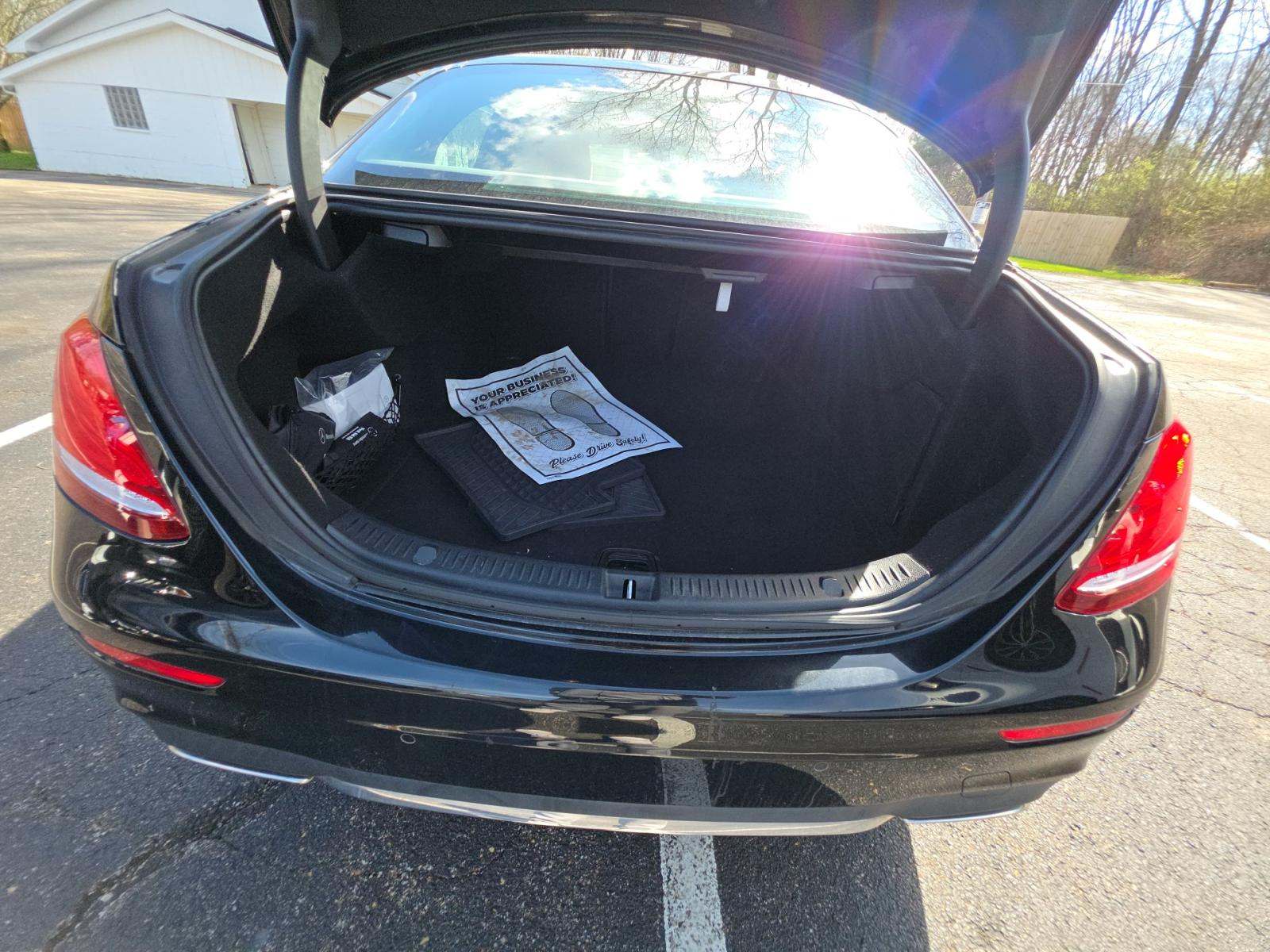 MERCEDES-BENZ E-CLASS - 10