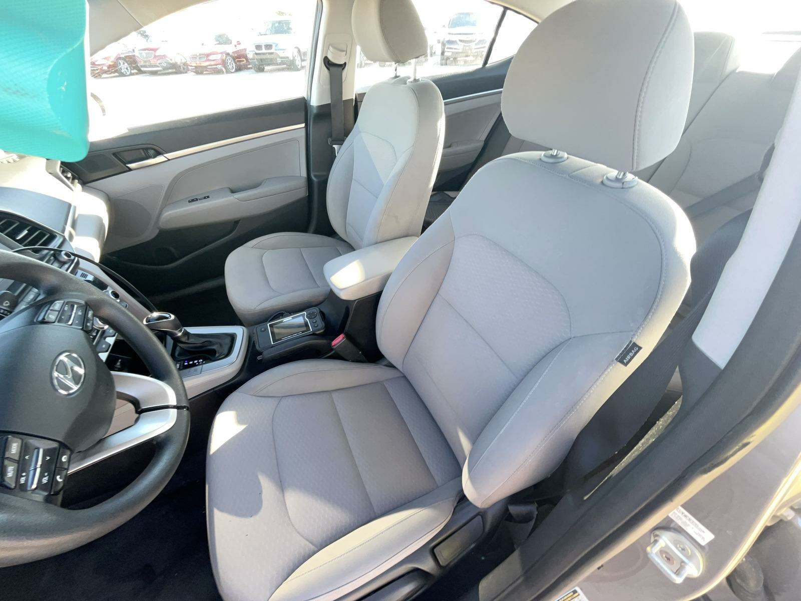 2020 Hyundai Elantra SE FWD