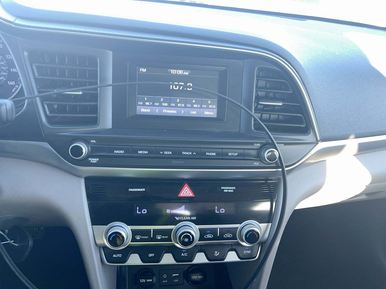 2020 Hyundai Elantra SE FWD