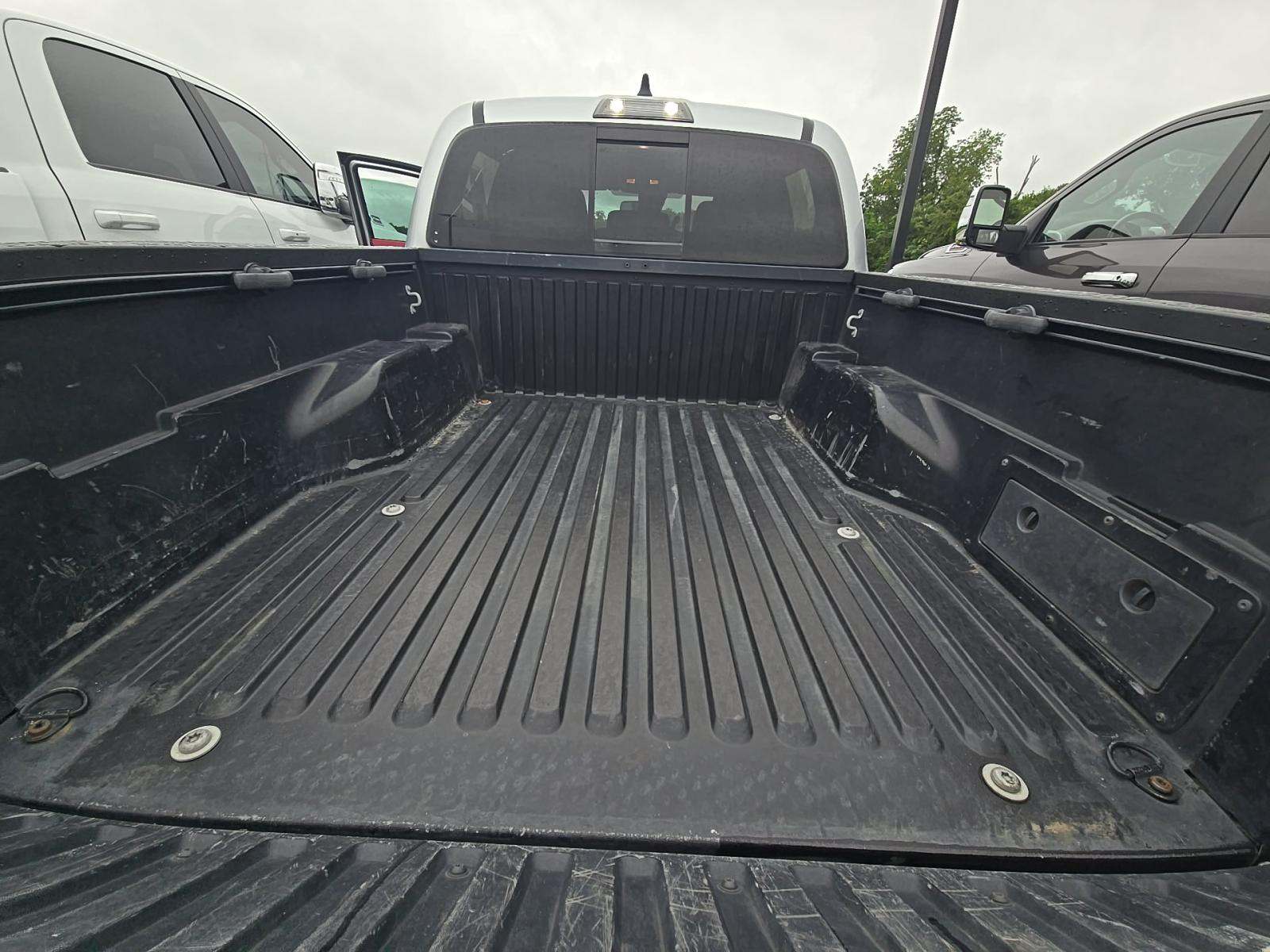 2023 Toyota Tacoma SR5 AWD