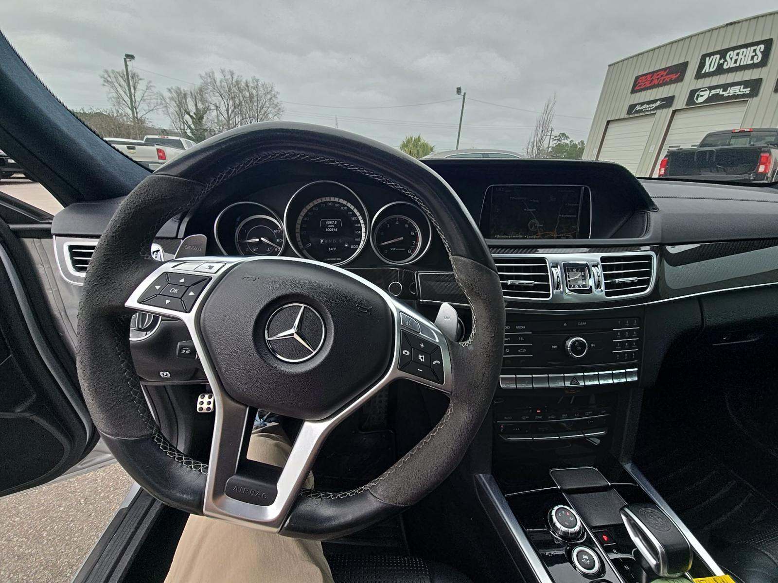 MERCEDES-BENZ E-CLASS - 10