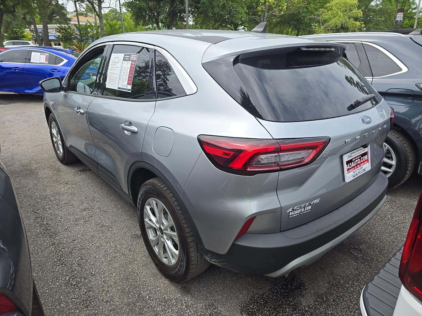 FORD ESCAPE - 2