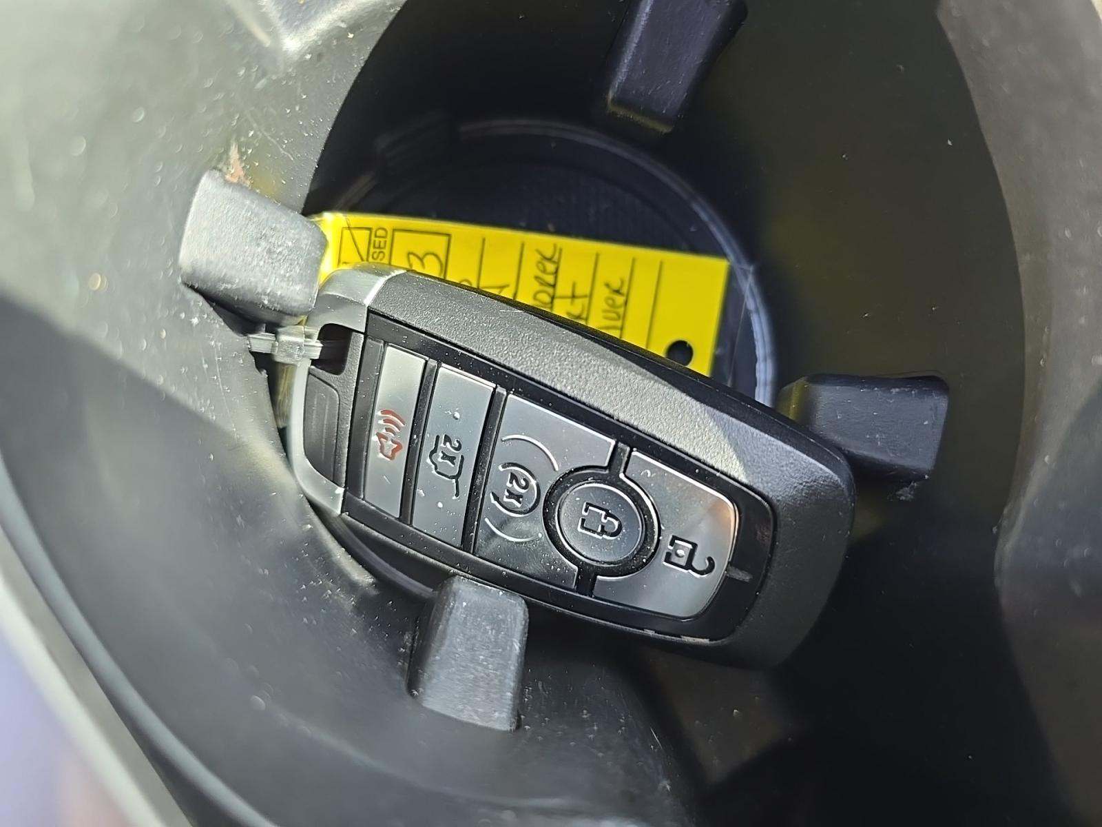 FORD EXPLORER - 8