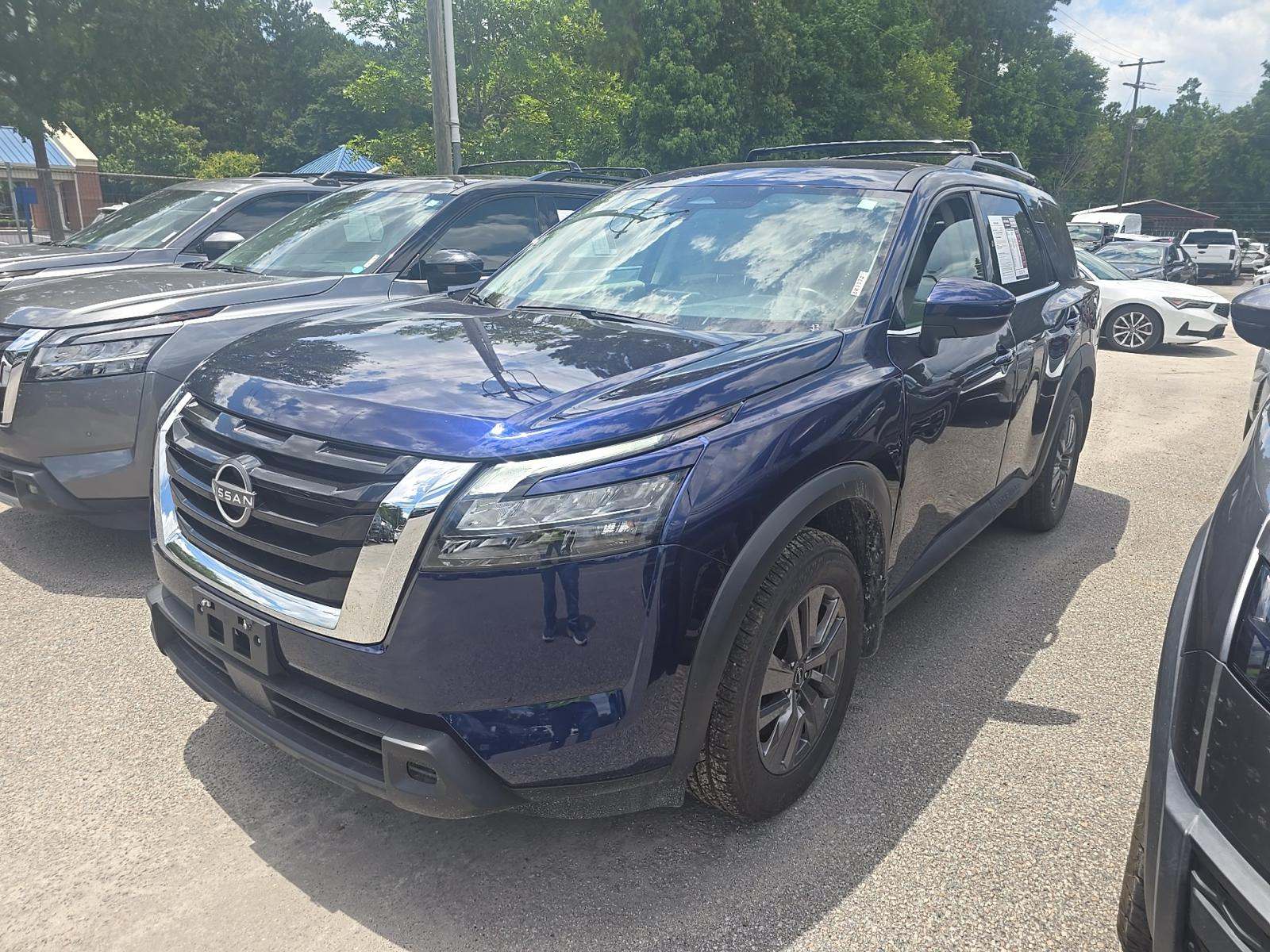2023 Nissan Pathfinder SV AWD
