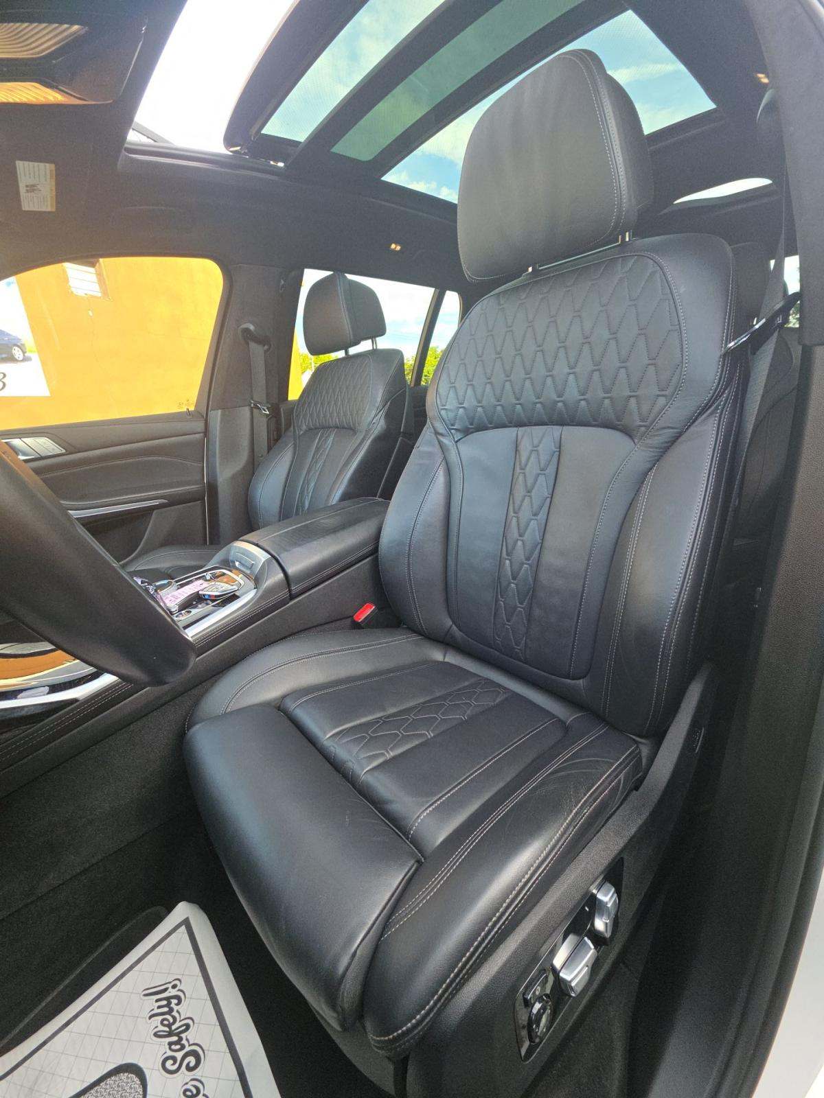 2022 BMW X7 M50i AWD