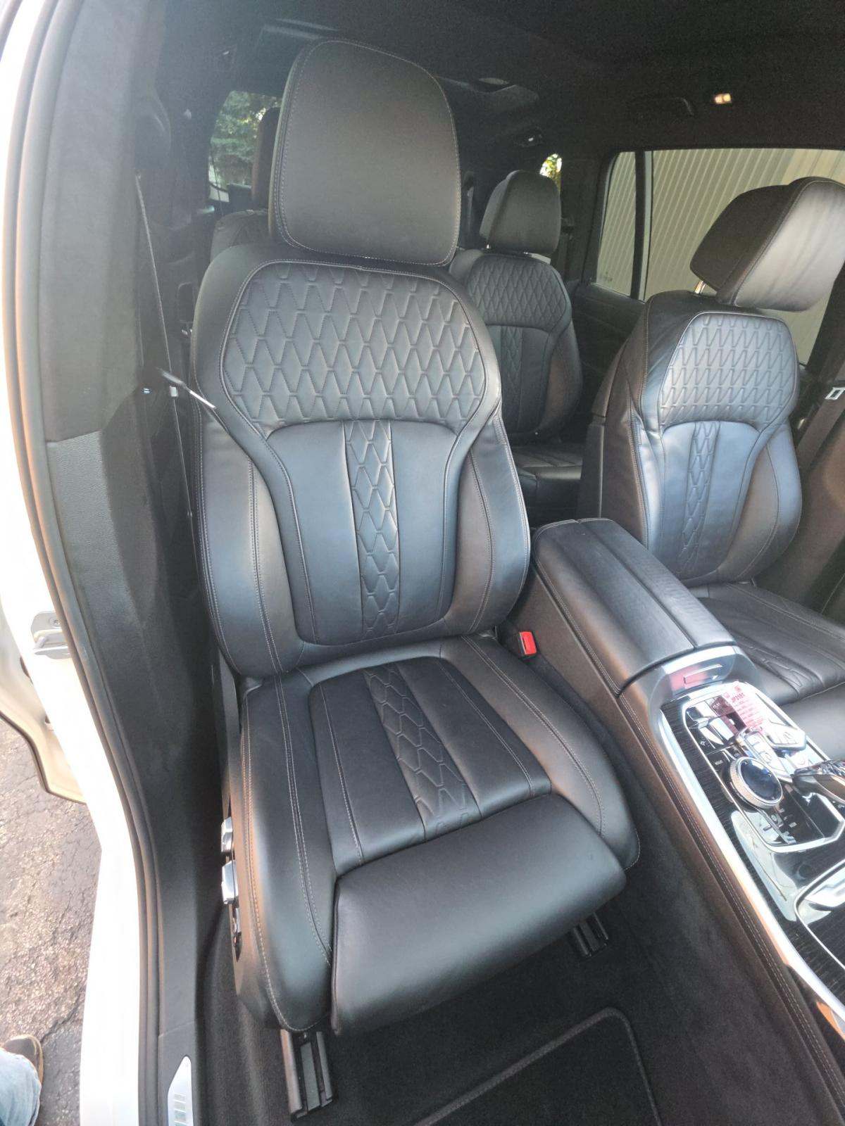 2022 BMW X7 M50i AWD