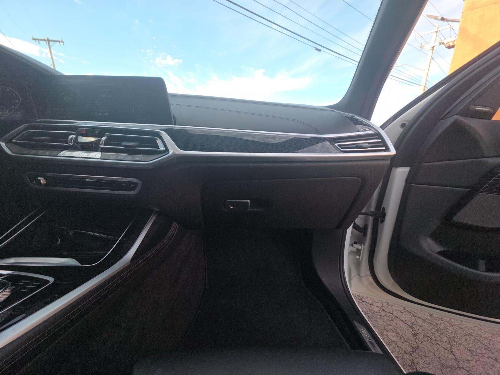 2022 BMW X7 M50i AWD