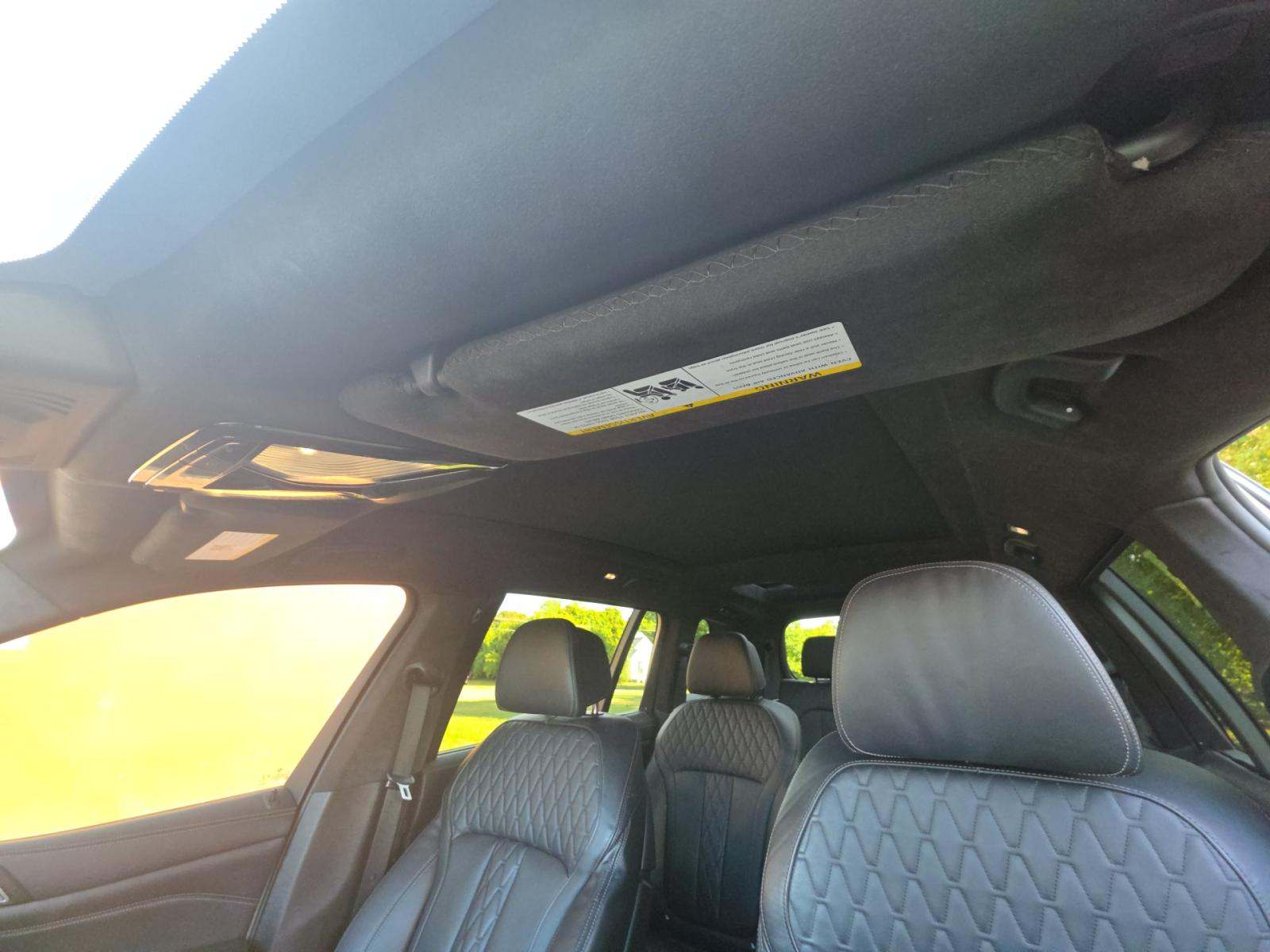 2022 BMW X7 M50i AWD