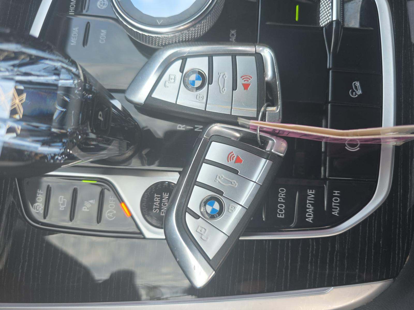 2022 BMW X7 M50i AWD