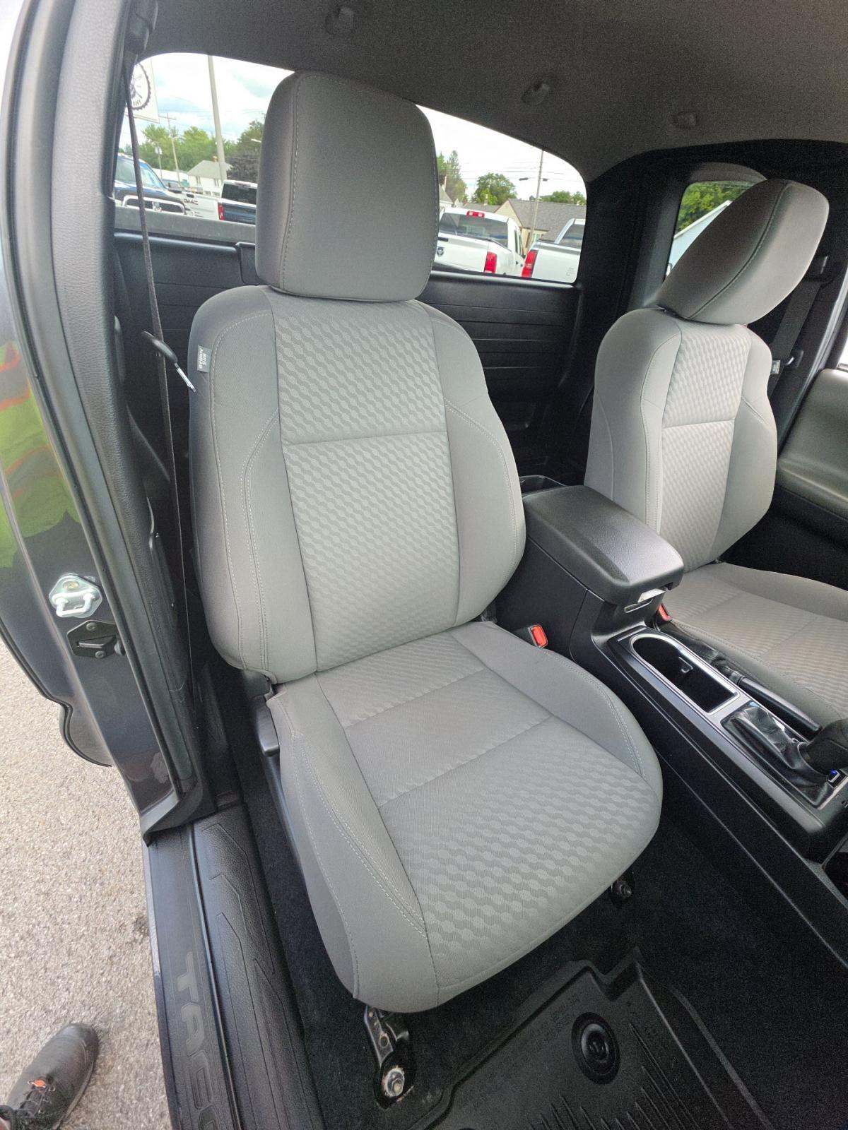 2023 Toyota Tacoma SR AWD