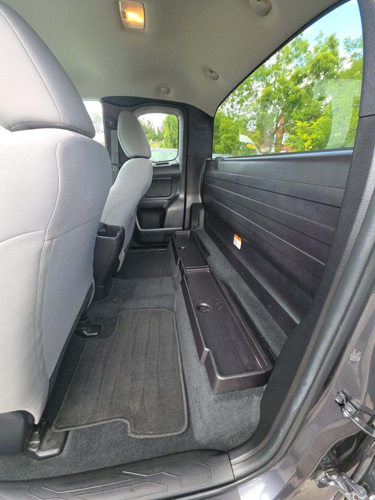 2023 Toyota Tacoma SR AWD