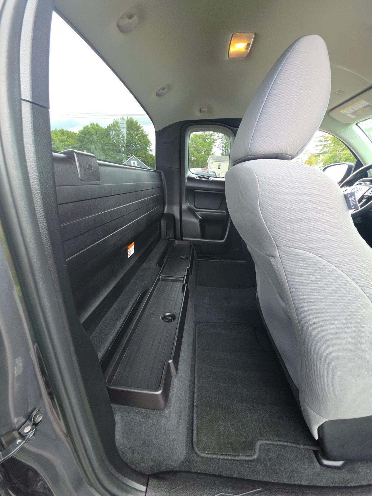 2023 Toyota Tacoma SR AWD