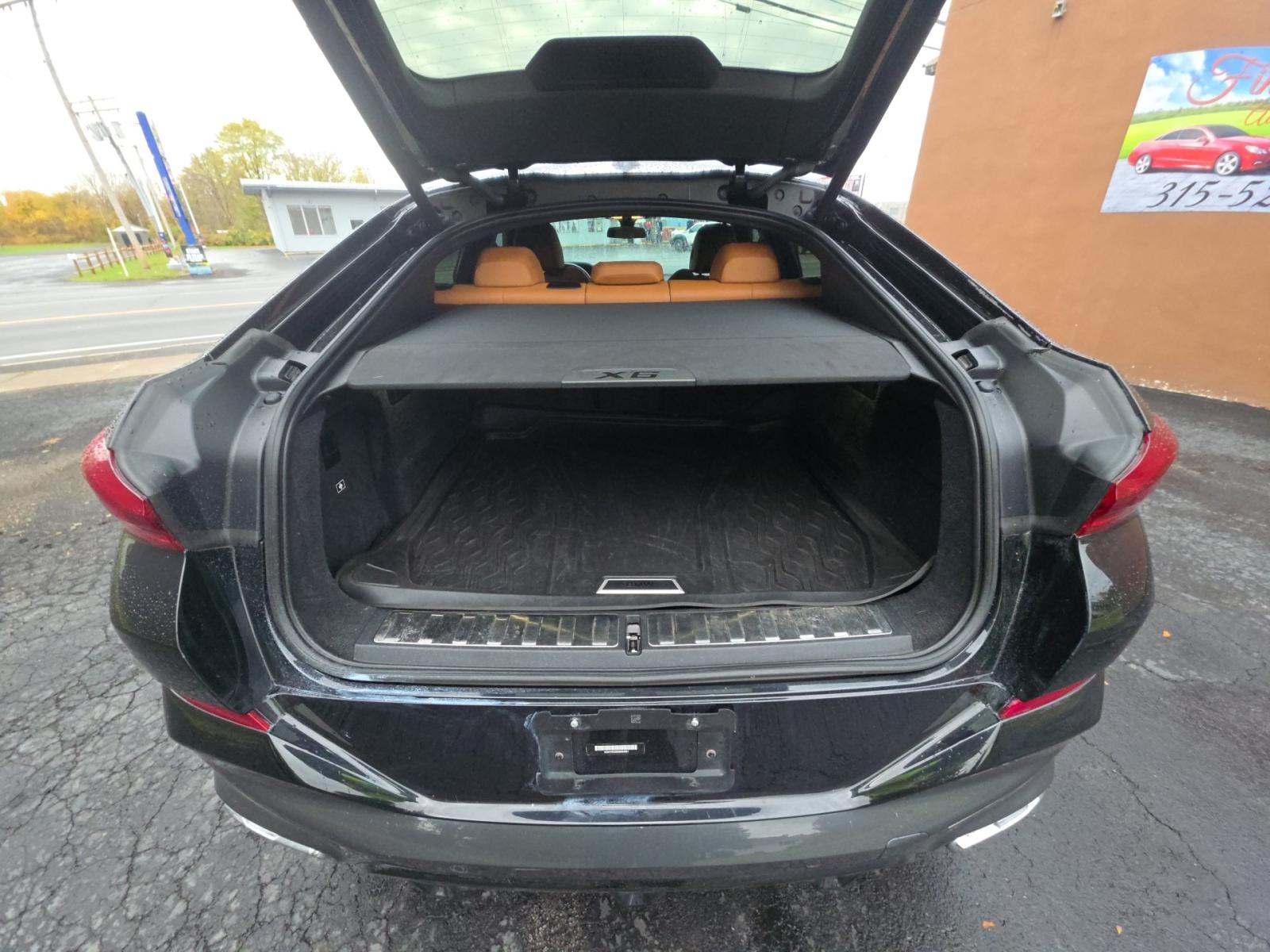 2022 BMW X6 xDrive40i AWD