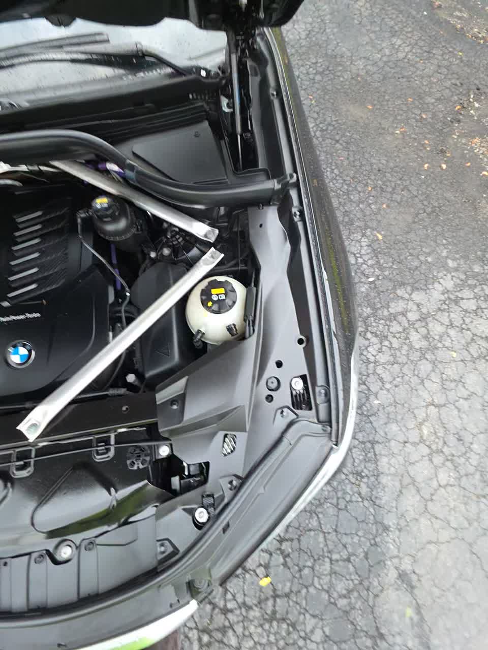 2022 BMW X6 xDrive40i AWD