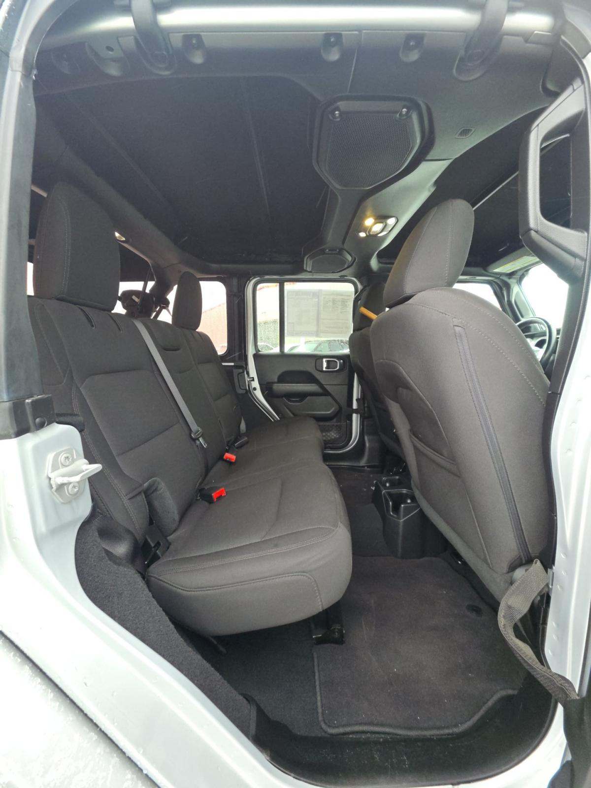 2023 Jeep Wrangler Sahara AWD