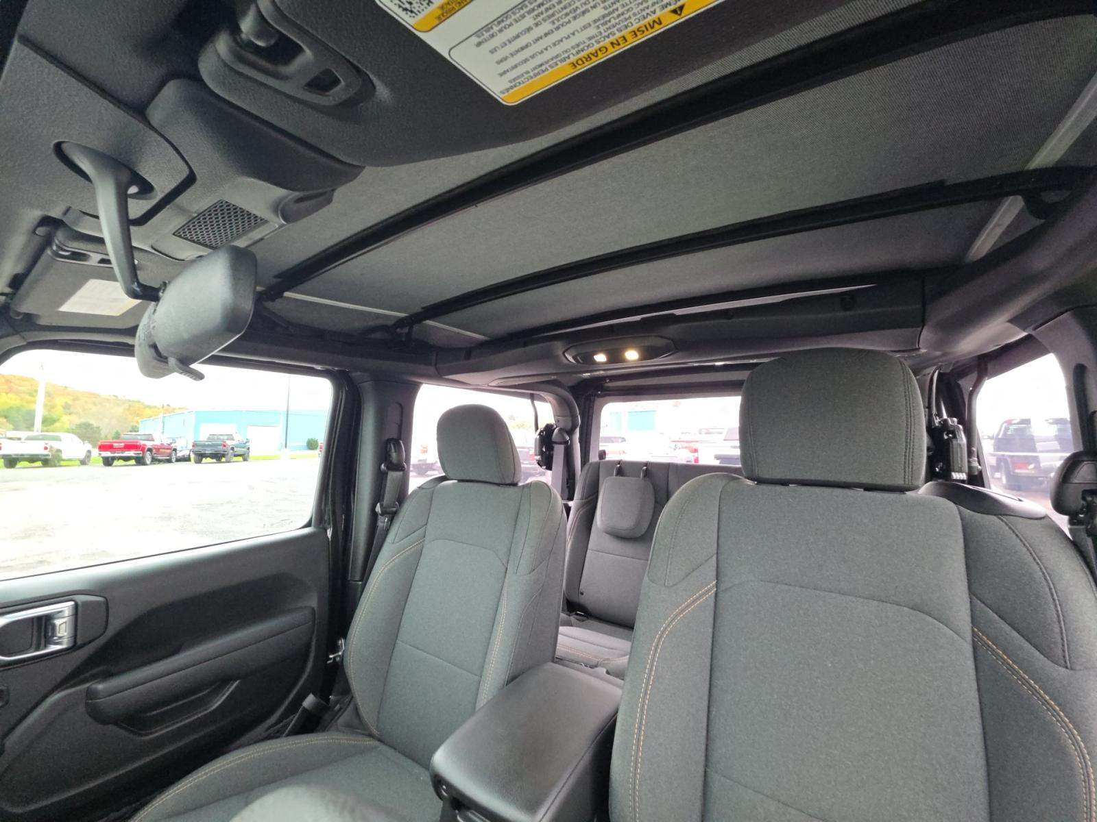 2025 Jeep Wrangler Sport AWD