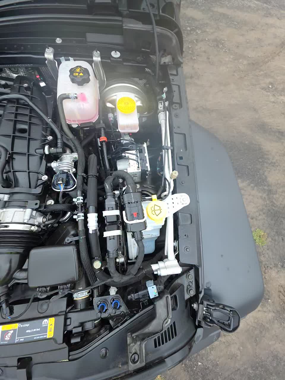 2025 Jeep Wrangler Sport AWD