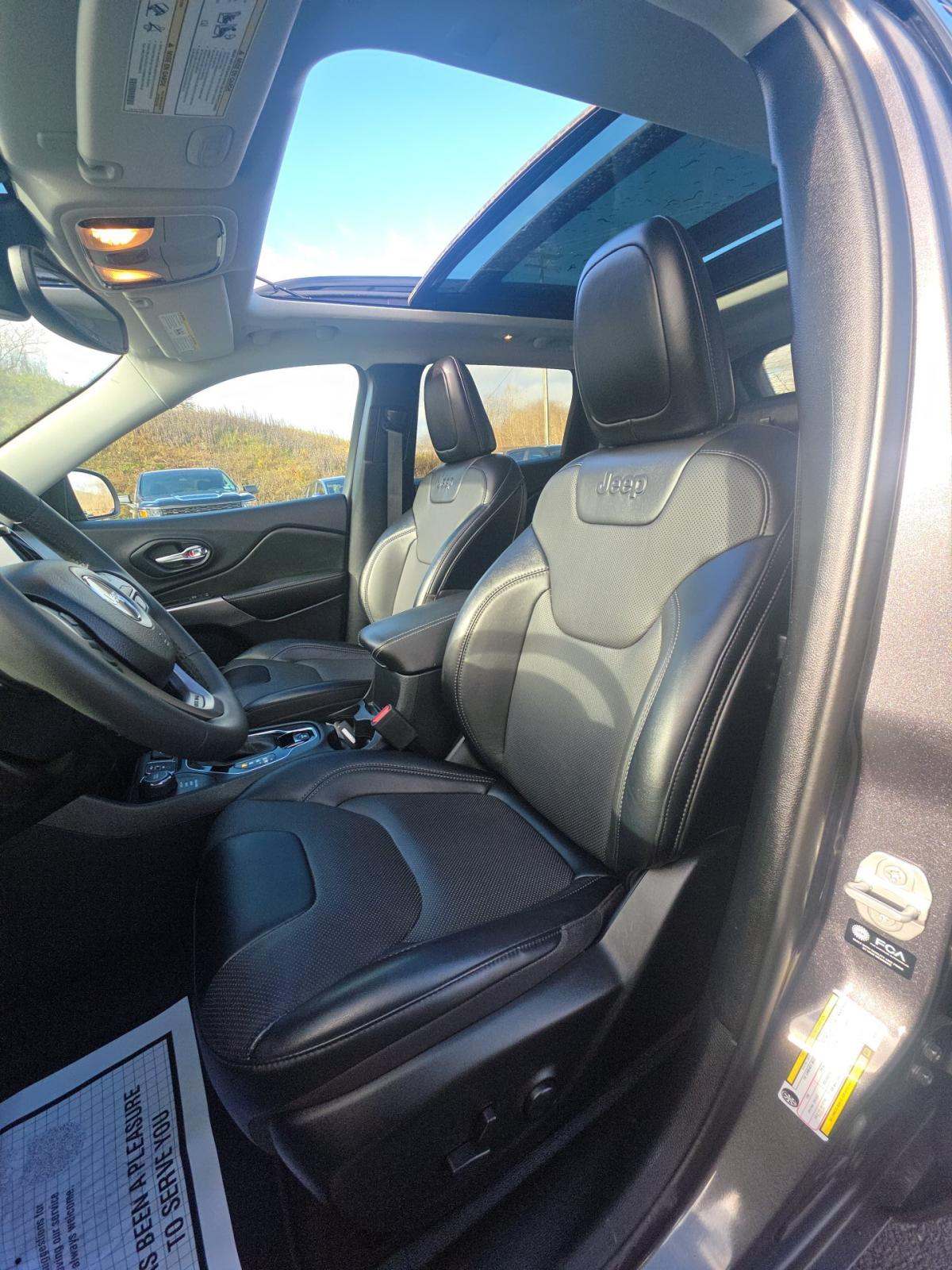 2022 Jeep Cherokee Limited AWD