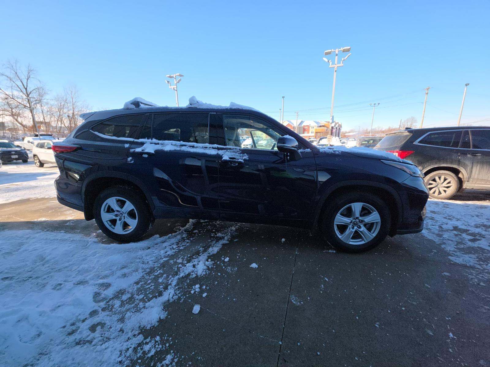 2022 Toyota Highlander LE AWD