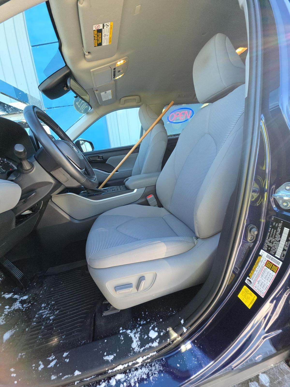 2022 Toyota Highlander LE AWD