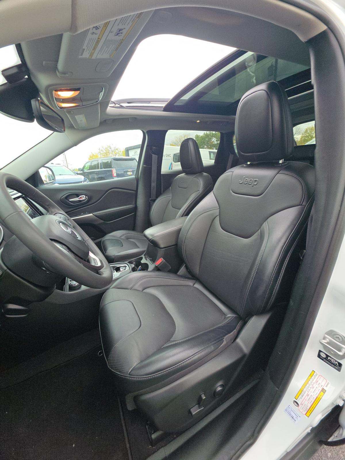 2022 Jeep Cherokee Limited AWD