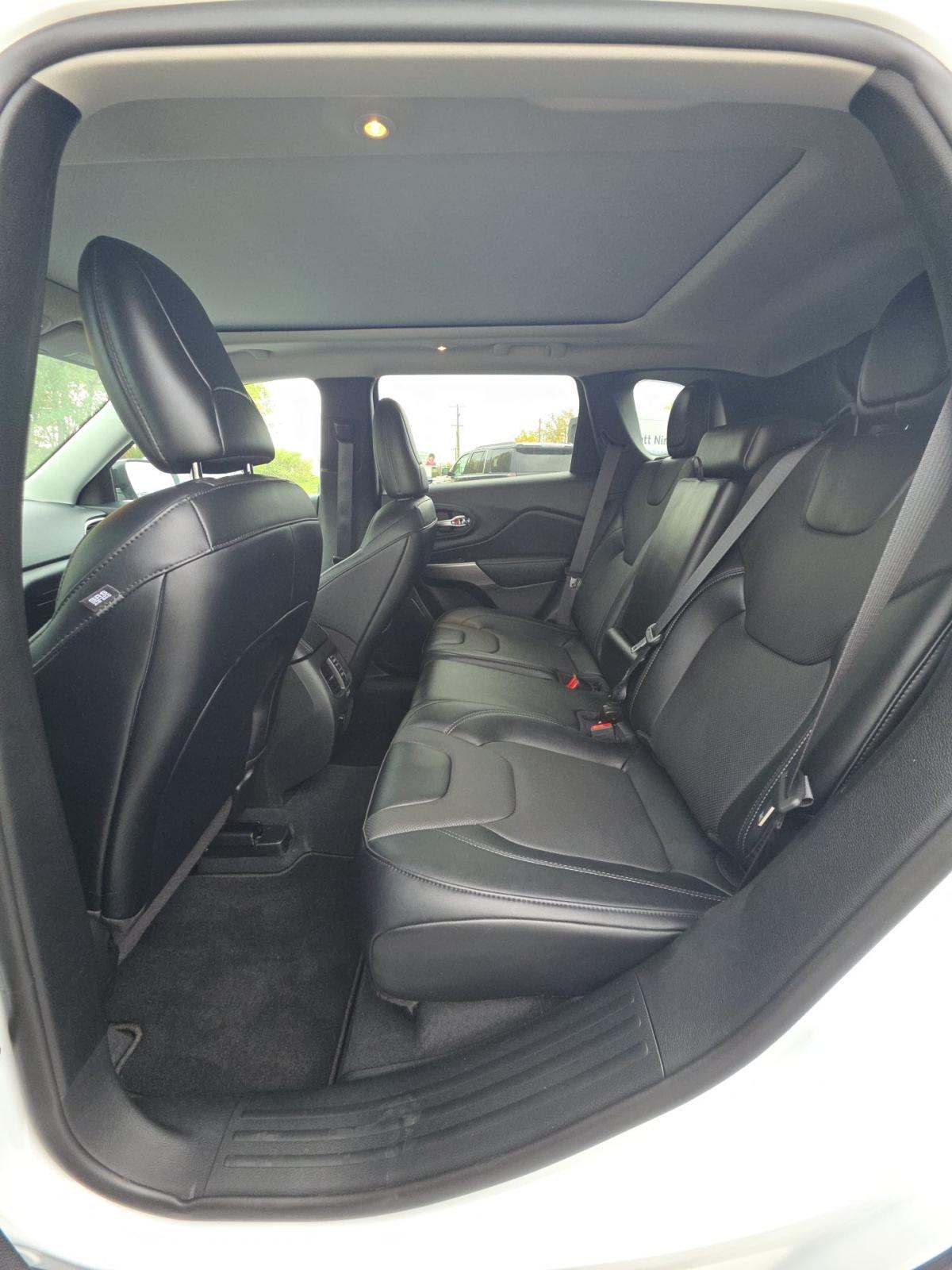 2022 Jeep Cherokee Limited AWD