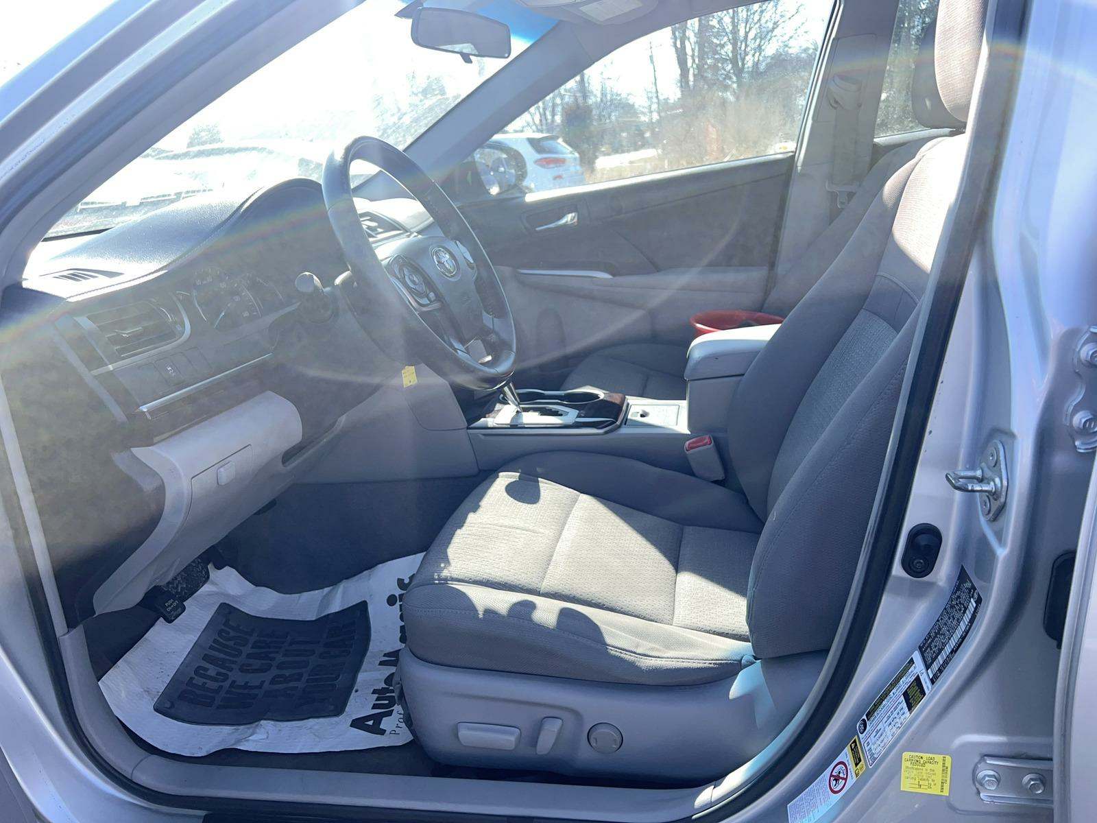 2014 Toyota Camry XLE FWD